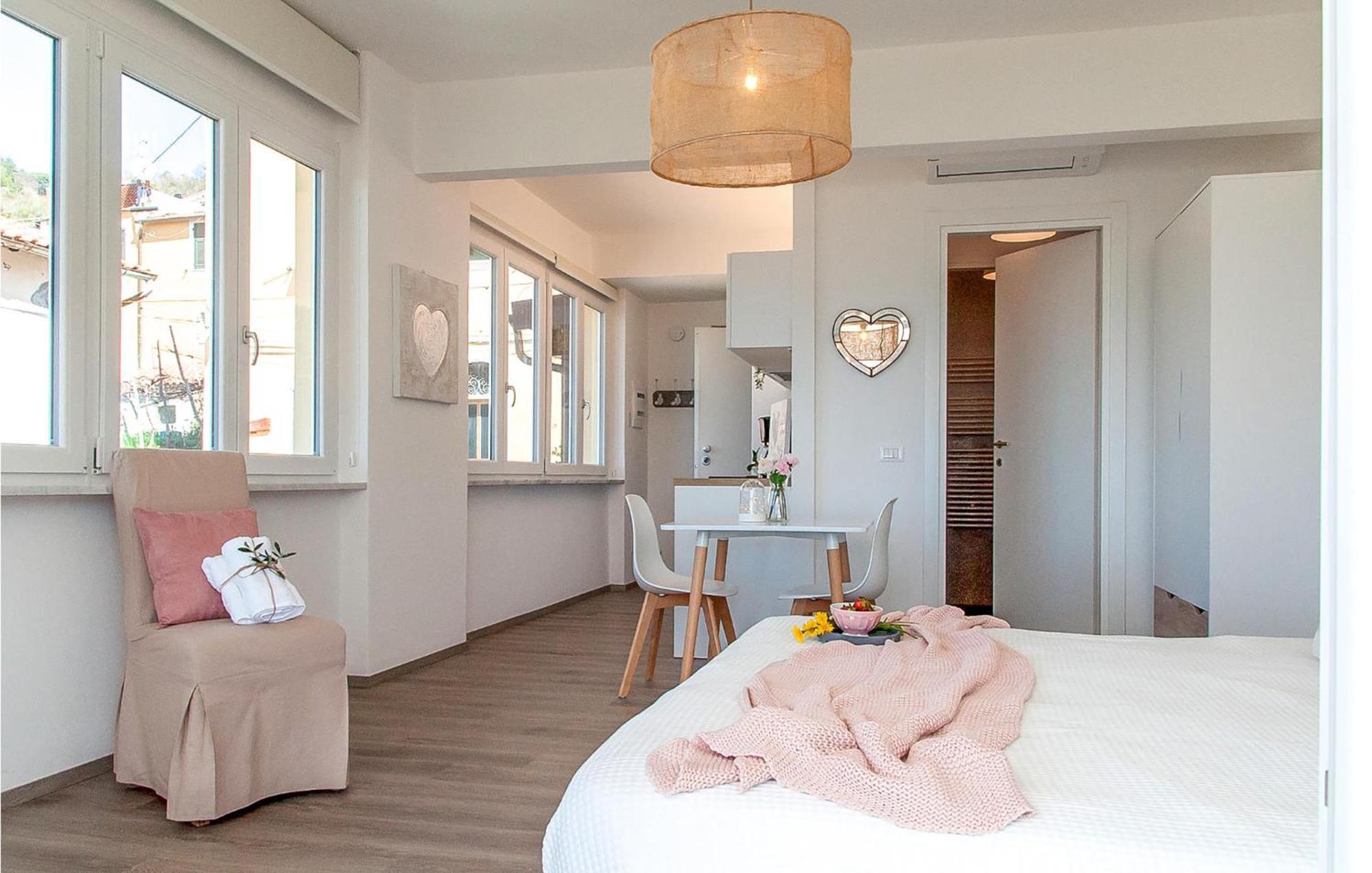 Amazing Apartment In Moneglia With House Sea View 외부 사진
